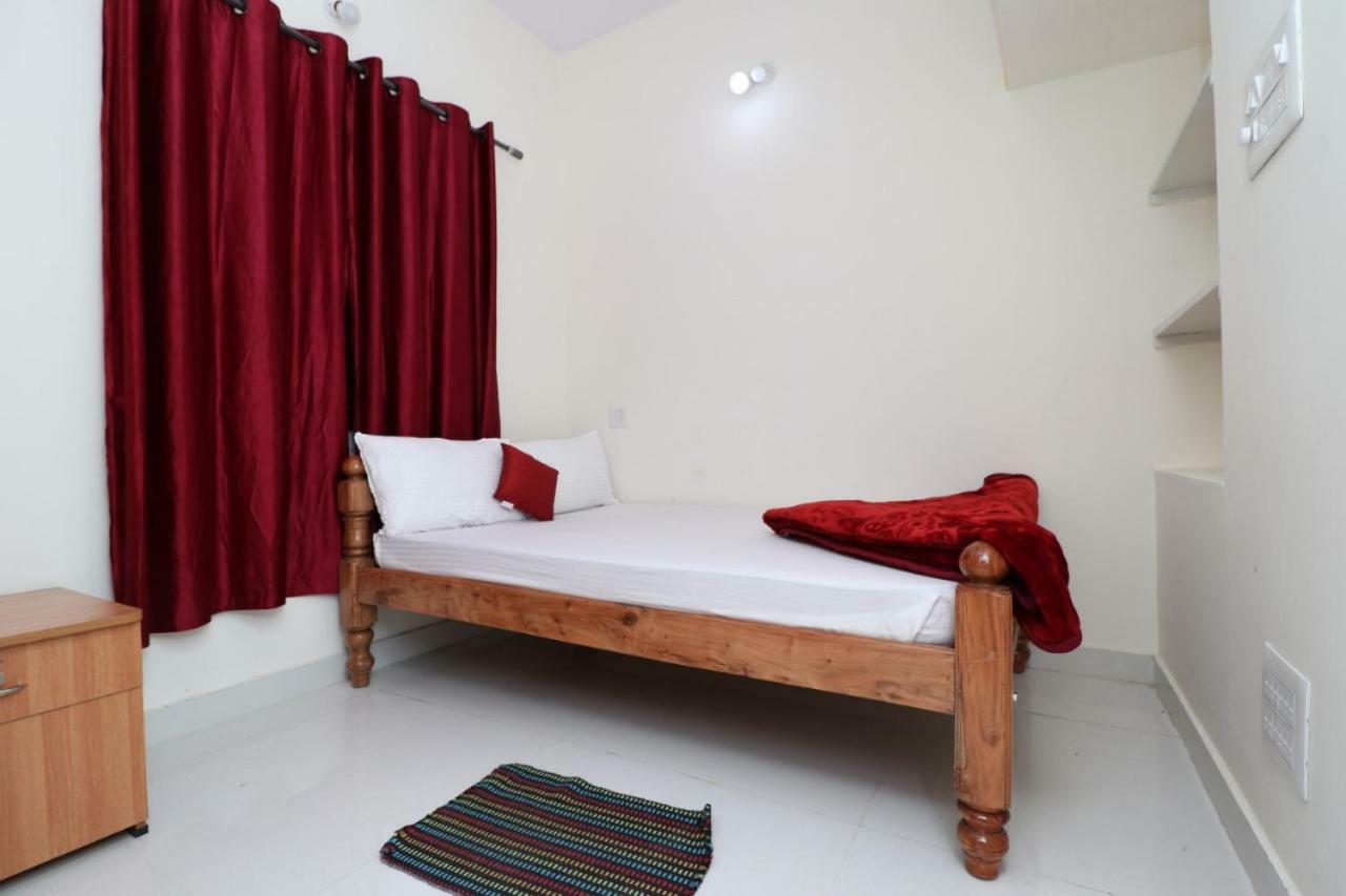 Wheel To Hills Stay Inn Service Apartments Chikmagalūr Exteriér fotografie